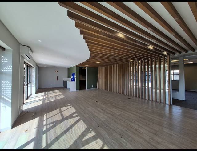 1,226M² OFFICE TO LET IN ILLOVO
